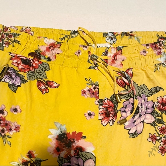 Eye Candy Floral Yellow Joggers Women’s Size 3X - Picture 5 of 15